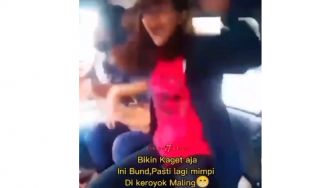 Viral Gadis Tiba-Tiba Berteriak saat Tidur di Angkot, Penumpang di Sebelahnya Refleks Lakukan Hal Ini