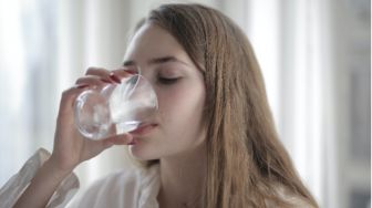 Tips Cek Kualitas Air Minum di Rumah dengan Mudah, Lakukan 4 Tahap Berikut Ini