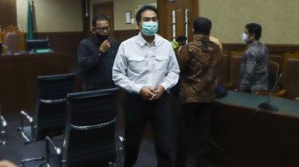 Terbukti Suap Penyidik KPK, Azis Syamsuddin Divonis 3,5 Tahun Penjara dan Hak Politiknya Dicabut