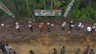 Bupati Poulus Hadi Canangkan Kampung Hortikultura di Sungai Langer Sanggau