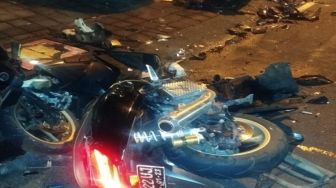 Turis Afrika Berkendara Lexus Tabrak 5 Pelajar di Kuta Bali, 5 Motor Ringsek