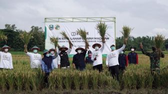 Dompet Dhuafa dan Gapoktan Sejahtera Panen Raya di Magetan