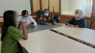 Tinggal Bareng di Rumah Kos, 6 Waria Dicokok Satpol PP Padang
