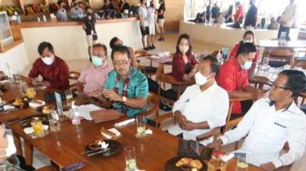 Para Pejabat Dan Anggota Dewan di Badung Sambangi Finns Club Kuta