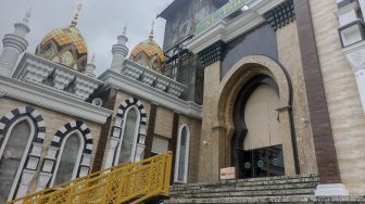 Ada Dugaan Penggelapan Dana Dalam Pembangunan Masjid Megah di Kawasan Kenjeran Surabaya Ini