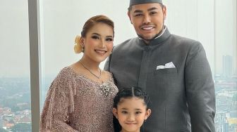 Mau Dinikahi Ivan Gunawan Tahun Depan, Ayu Ting Ting Kaget: Ya Allah