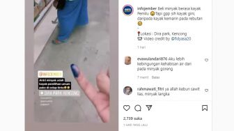 Bak Pemilu, Sekarang Beli Minyak Goreng di Jember Jarinya Harus Celup Tinta