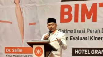 Kepuasan Publik Terhadap Kinerja Pemerintah Anjlok, Presiden PKS: Pemerintah Harus Introspeksi!