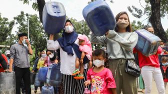 Krisis Air Bersih, Warga Muara Angke Geruduk Balai Kota DKI Jakarta