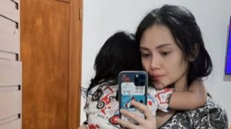 5 Potret Mawar AFI Momong Anak, Pilih Bahagia Jadi Ibu Tunggal