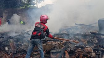 Penampakan Rumah di Cianjur Rata Dengan Tanah Usai Kebakaran