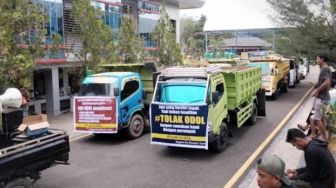 Ratusan Sopir Truk di Sulawesi Tenggara Demo Tolak Undang Undang ODOL