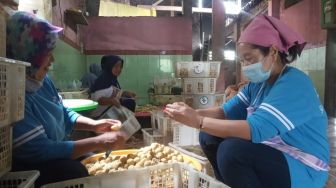 Harga Kedelai Impor Melonjak, Usaha Keripik Tahu Kota Magelang Potong Jam Kerja Karyawan