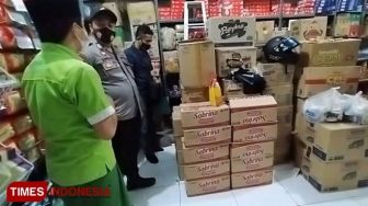 Ketahuan Simpan Puluhan Kardus Berisi Minyak Goreng, Kasir Minimarket di Probolinggo Ini Berdalih Kiriman Baru Datang