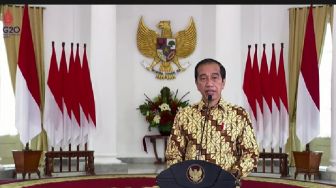 Bertemu dengan Para Petani Sawit, Presiden Jokowi Dorong Koperasi Petani Sawit Swadaya Produksi Minyak Goreng