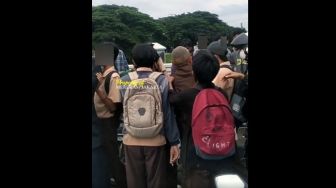 Viral Keributan Pelajar di BKT Duren Sawit, Warganet: Cabut KJP-nya Pak Anies