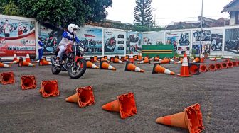 Cara Astra Motor Yogyakarta Berbagi Kasih Sayang di Bulan Februari, Berikan Edukasi Berkendara yang Aman