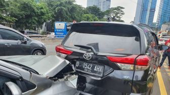 DP Terlibat Tabrakan Beruntun di Tol Dalam Kota Semanggi arah Pancoran, Pemicunya Gara-gara Rem Mendadak