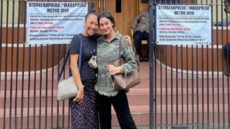 Nora Alexandra Siap Dampingi Jerinx SID Hadapi Vonis Besok