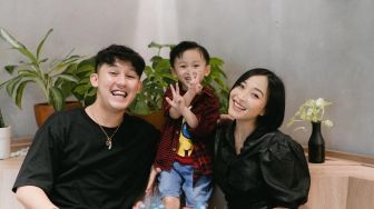 9 Potret Pesta Ultah Anak Rinni Wulandari dan Jevin Julian, Temanya Unik