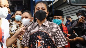 Denny Siregar Beri Komentar Pedas Untuk Roy Suryo, Buntut Cuitan Stupa Mirip Jokowi