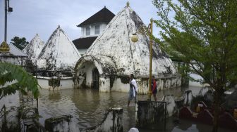 Kompleks Makam Keluarga Raja-raja Gowa Terendam Banjir