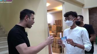 Raffi Ahmad Bagi-bagi Emas 50 Gram untuk Karyawan di Hari Ulang tahun