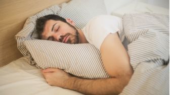 Dampak Buruk Bila Langsung Tidur Setelah Sahur, Bisa Terserang Jantung