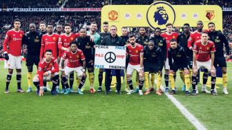 Manchester United dan Watford Kirim Pesan Damai Sebelum Pertandingan, untuk Rusia dan Ukraina?