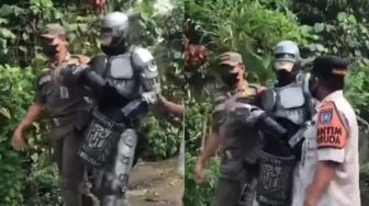 Viral Satpol PP Tangkap RoboCop, Warganet Kritik Pemerintah: Gagal Sejahterakan Rakyat