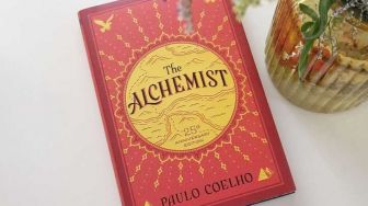 5 Pelajaran dari Buku "The Alchemist : Paulo Coelho, Seni Memahami Mimpi"