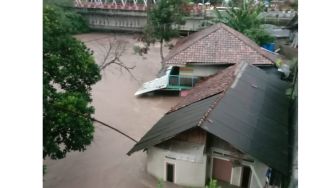Sungai Cibanten Meluap, Serang Terendam Banjir Hingga Jalan Protokol Tergenang