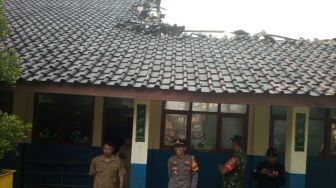 Dua Ruang Kelas SDN 1 Cibenda Ambruk Gegara Diguncang Gempa, Puluhan Siswa Harus Belajar Daring