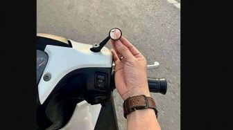 Bikin Kaca Spion Motor Tetap Kinclong? Cukup Pakai 3 Bahan Ini Saja