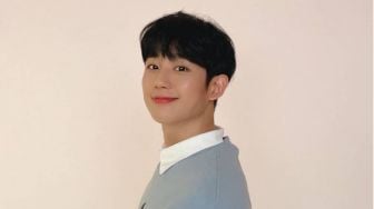 Harga Tiket Fan Meeting Jung Hae In Terungkap, Simak Cara Belinya