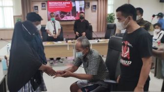 Kakek Pencuri Ponsel Dibebaskan Melalui Kebijakan Keadilan Restoratif, Ini Pertimbangan Kejari Kabupaten Bogor