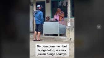 Pemuda Beri Kejutan Pulang Setelah 3 Tahun di Jepang, Warganet Terharu Lihat Reaksi Ibunya