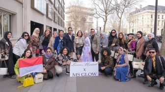 Selain Marshel Widianto, Ini Deretan Artis yang Pakai Batik di Paris Fashion Week