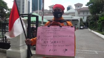 Aksi PPSU Jalan Kaki Belasan Kilo dari Cakung, Jejen Minta Keadilan ke Anies: Jangan Perlakukan Kami Seperti Sampah!