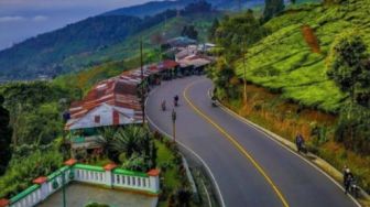 3 Wisata Alam di Puncak yang Indah dan Bisa Hilangkan Rasa Penat