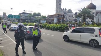 Arus Lalu Lintas di Jalur Puncak-Cianjur Normal