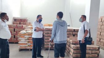 Miris, Petugas Temukan Gudang Diduga Lokasi Penimbunan Minyak 53 Ribu Liter di Palu
