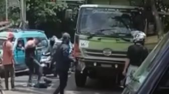 Viral Banting hingga Injak Kepala Sopir Truk, Polres Jaktim Turun Tangan Usut Aksi Brutal Pria Kekar di Cibubur