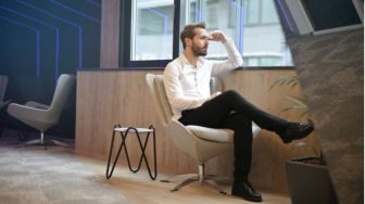 4 Cara Ampuh Berhenti Overthinking, Yuk Terapkan!