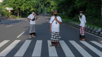 Perayaan Idul Fitri 2022 di Bali Dijaga Pecalang, Publik Salut: Alhamdulilah, Indahnya Toleransi
