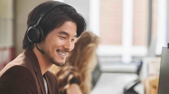 Jaga Kesehatan Telinga Saat Remote Working, Ini yang Harus Dilakukan Saat Memilih Headset