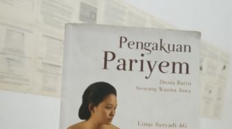 Ulasan Buku Pengakuan Pariyem: Dunia Batin Seorang Wanita Jawa, Karya Linus Suryadi AG