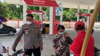 Asal Mau Divaksin, Warga Karimun Dapat Bonus Dua Liter Pertalite Gratis