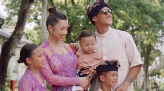 VIDEO Jennifer Bachdim Umumkan Hamil Anak ke-4, Irfan Bachdim Teriak Histeris