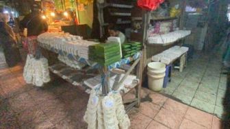 Eko, Pedagang Tahu Tempe di Pasar Klandasan Tak Menaikkan Harga Jual, Alasannya Karena Takut Ditinggal Pembeli